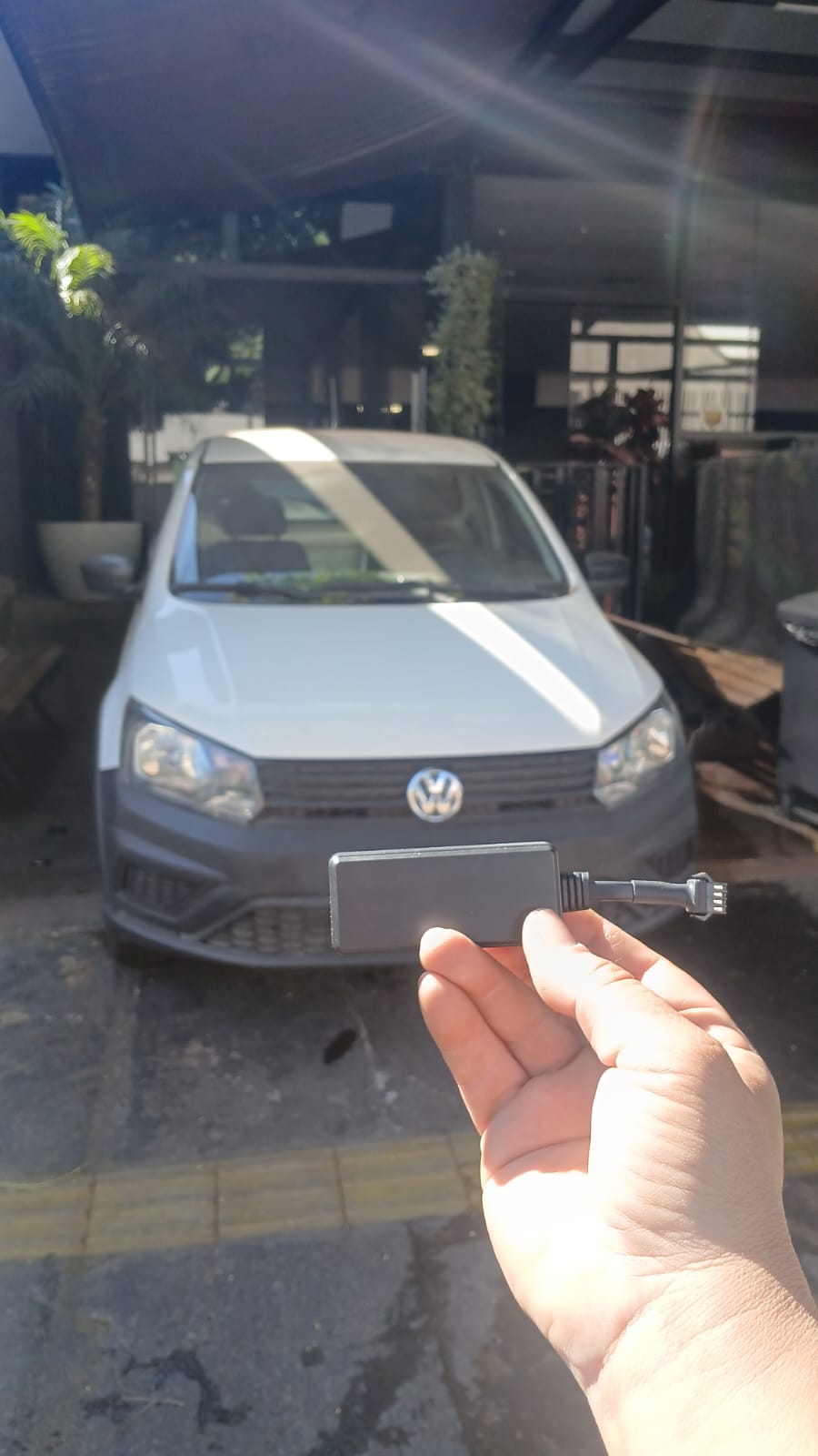 Instalação de rastreador veicular GPS em Volkswagen Gol em Goiânia
